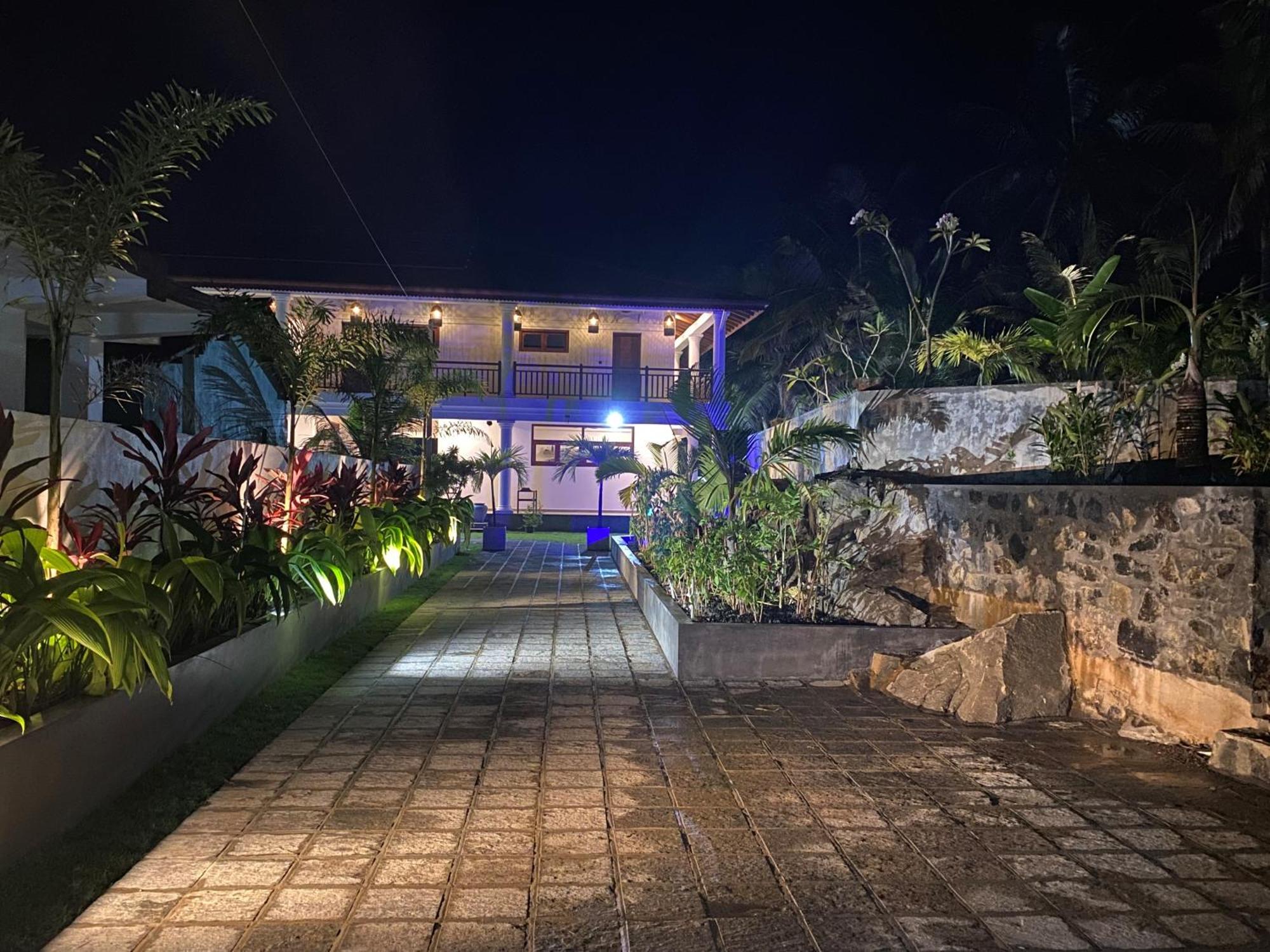 Sea Star Boutique Hotel Хикадува Екстериор снимка